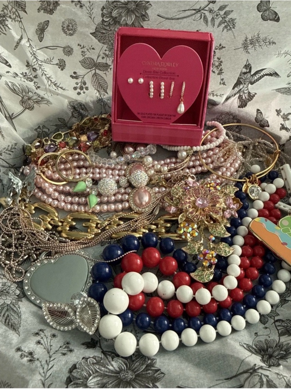 Jewelry Bundle: Vintage and modern pieces.